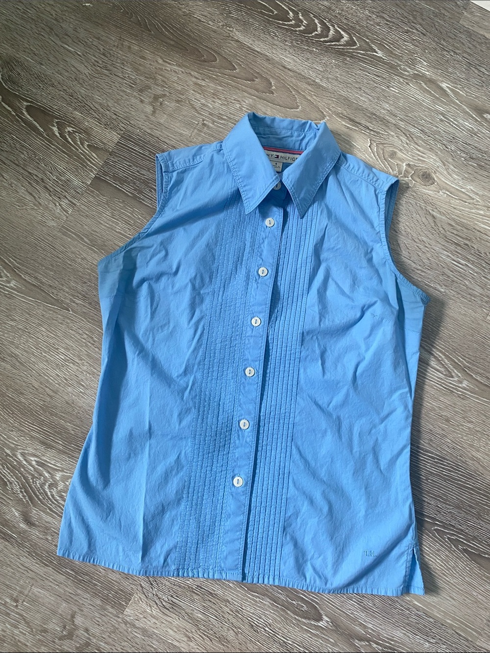 Tommy Hilfiger Light Blue Sleeveless Button-Down Shirt